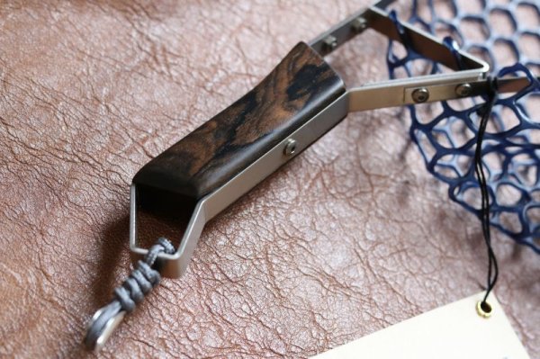 画像2: ★ご予約承り中!只今納期不確定★β-Tiランディングネットにおススメ!!ハンドル部ウッドデコレーションパーツ★ (2)